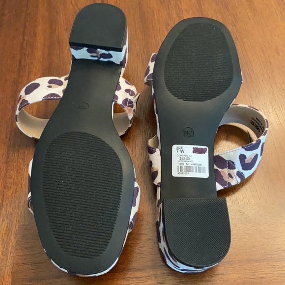 Cute fabric covered strappy animal print sandals Sz 7 Wide - Picture 7 of 7